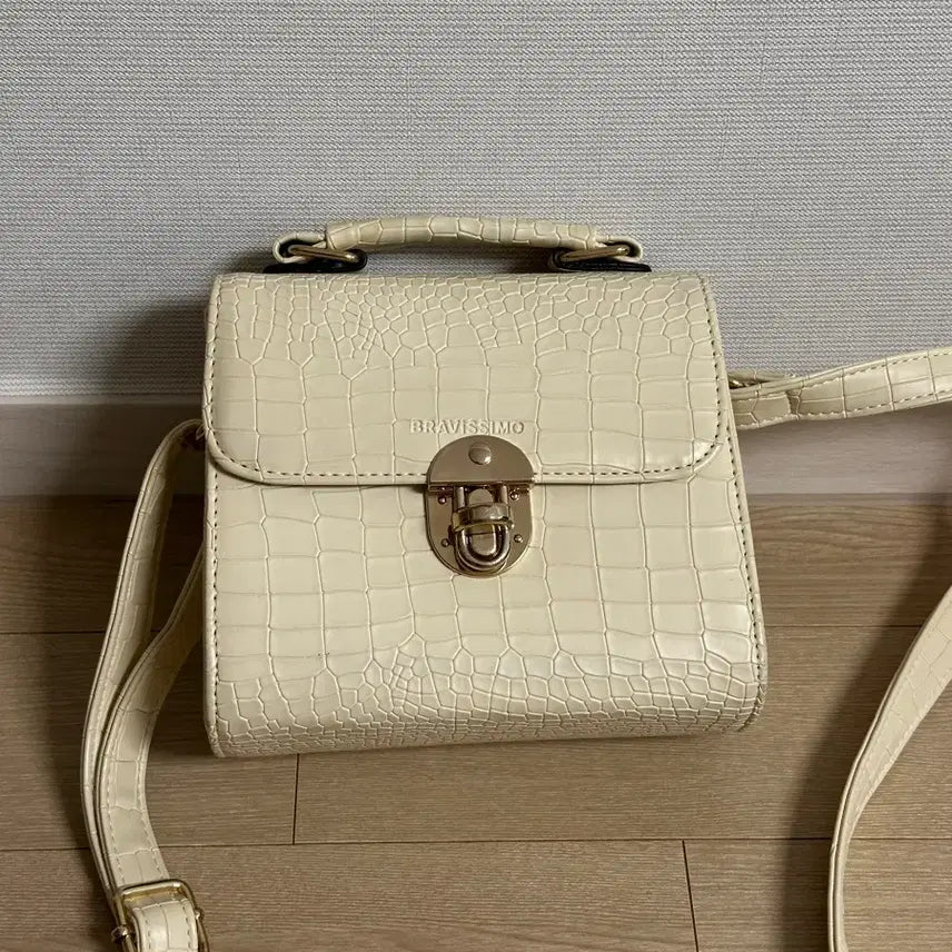 [BUNJANG] Bravissimo Crocodile Pattern Mini Bag / 브라비시모 미니 크로커다일 패턴 미니백