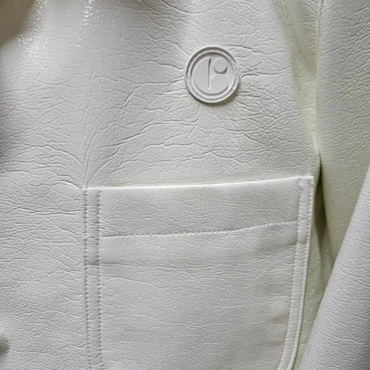 [BUNJANG] Stylenanda White Leather Crop Jacket / 스타일난다 화이트 레더 크롭 자켓