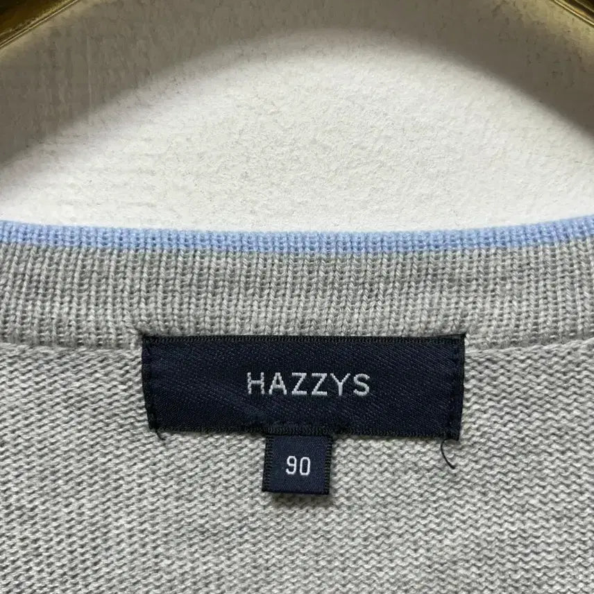 [BUNJANG] Hazzys Gray V-Neck Cardigan (Size S) / 헤지스 그레이 V넥 가디건 S