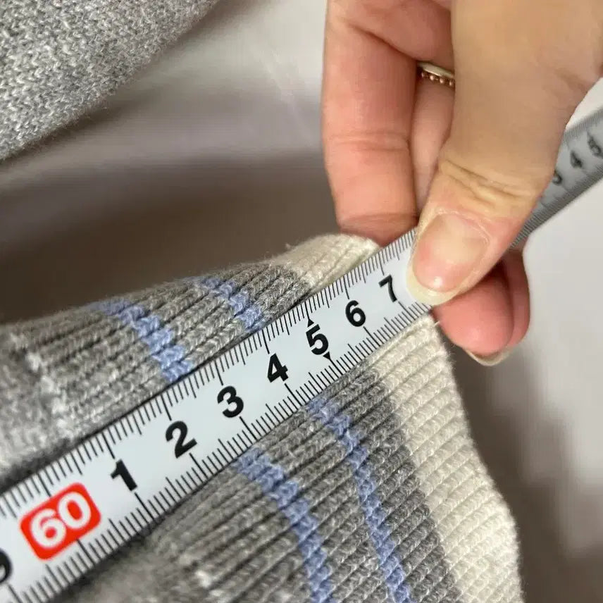 [BUNJANG] Hazzys Gray V-Neck Cardigan (Size S) / 헤지스 그레이 V넥 가디건 S