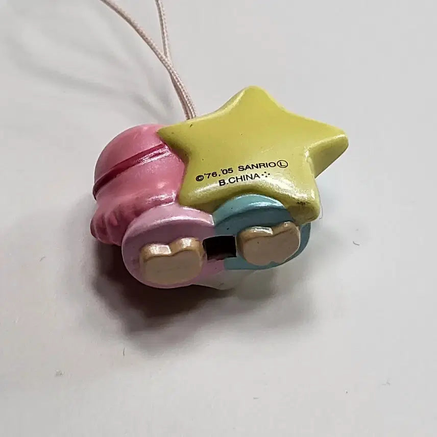 [BUNJANG] Little Twin Stars Kiki &amp; Lala Holiday Christmas Book Strap / 홀리데이 크리스마스 별 성경 책 읽는 리틀트윈스타 키키라라 /키티 스트랩