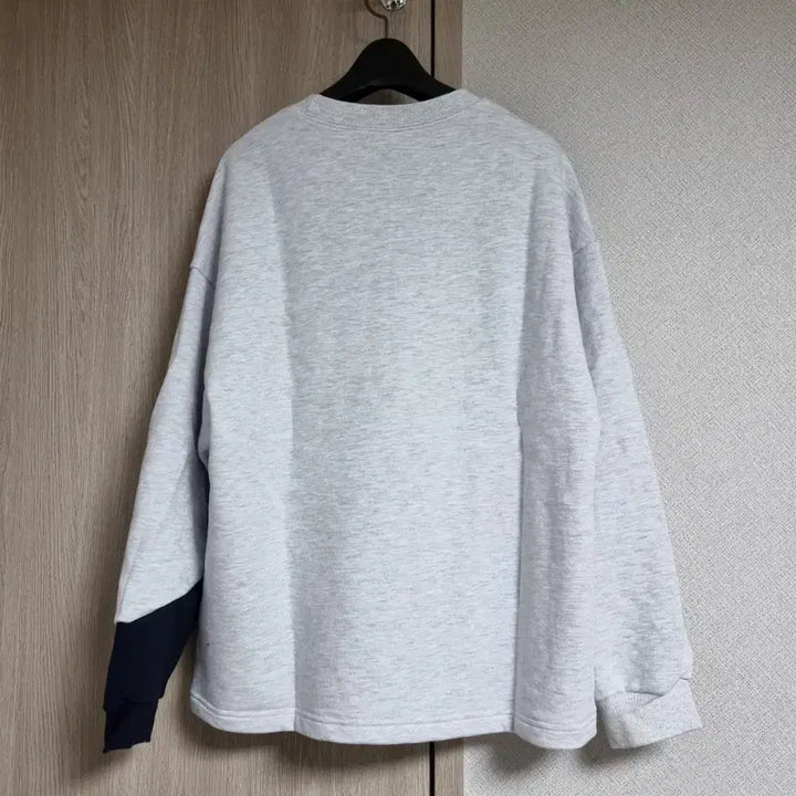 [BUNJANG] JePyung Lime Studio Diagonal Long Sleeve T-shirt / 제평 라임스튜디오 사선 티셔츠