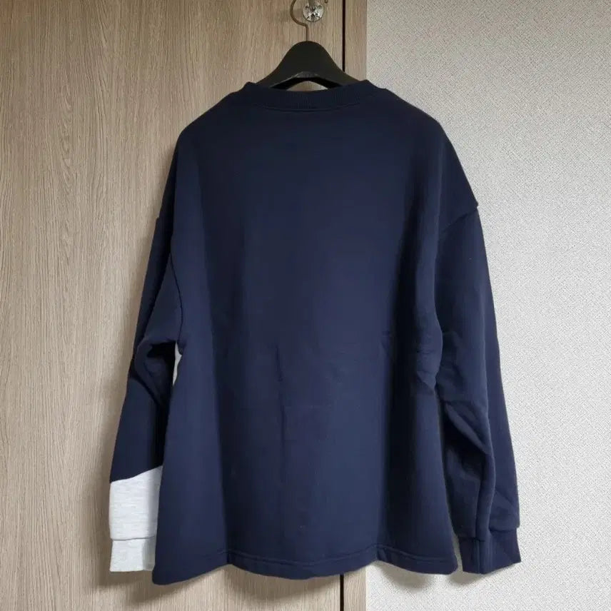 [BUNJANG] JePyung Lime Studio Diagonal Long Sleeve T-shirt / 제평 라임스튜디오 사선 티셔츠