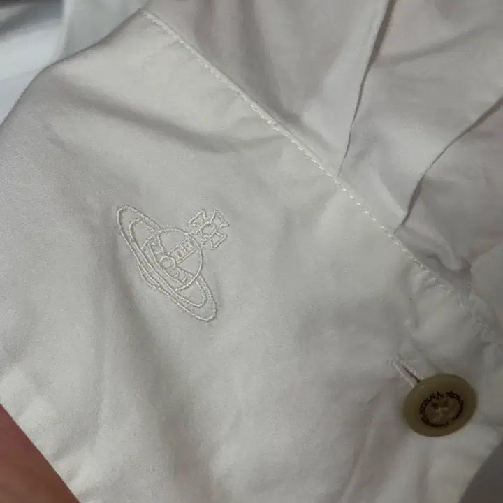 [BUNJANG] Vivienne Westwood White Blouse / VivienneWestwood 비비안웨스트우드 화이트 긴팔 블라우스 38