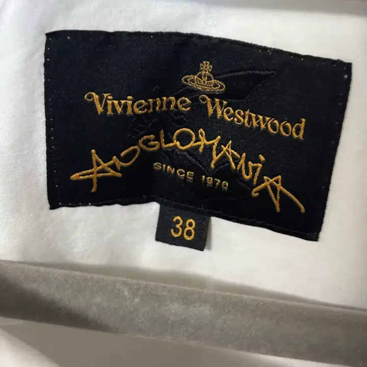 [BUNJANG] Vivienne Westwood White Blouse / VivienneWestwood 비비안웨스트우드 화이트 긴팔 블라우스 38