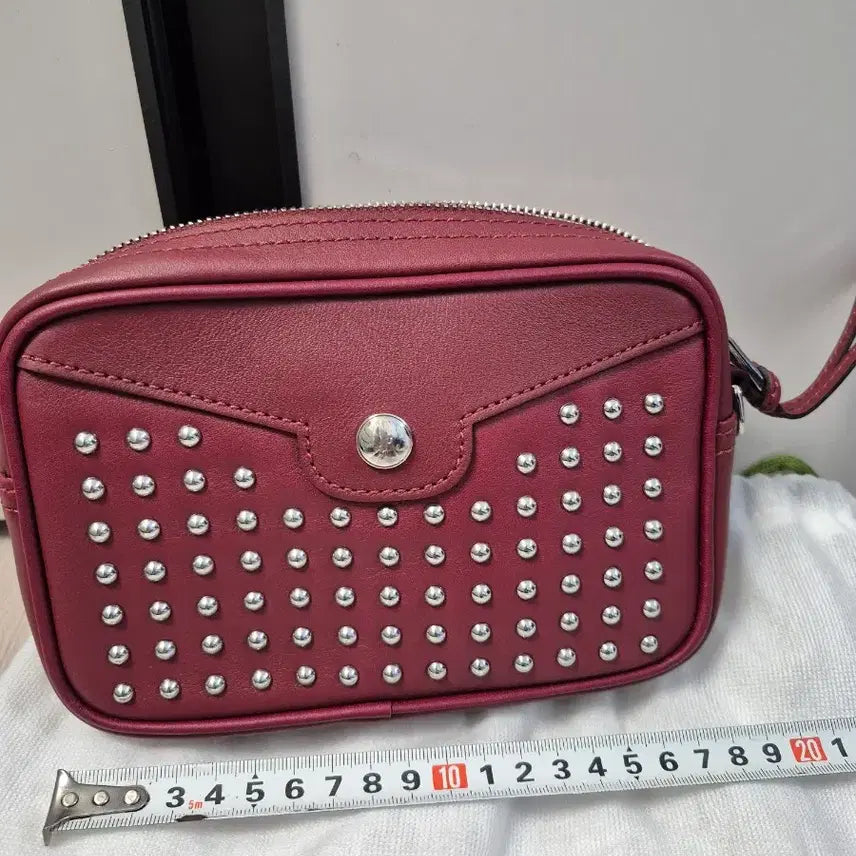 [BUNJANG] Longchamp Red Studded Mini Crossbody Bag / 롱샴 레드 스터드 미니 크로스백