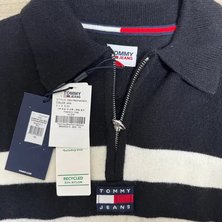 [SOLD OUT] 타미진스 스트라이프 하프 집업 드레스 (T32C7WOP44TWT2YBL)