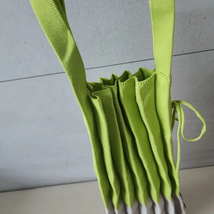 [BUNJANG] Joseph and Stacey Lucky Pleats Knit M Earth Green Handbag / 조셉앤스테이시 럭키플리츠 니트 M 어스그린