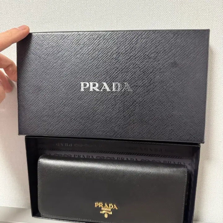 [BUNJANG] Prada Saffiano Gold Long Wallet Black / 프라다 사피아노 금장 장지갑 블랙
