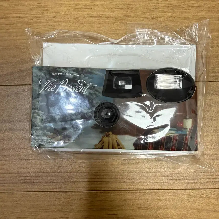 [BUNJANG] Day6 Concert MD Film Camera Photo Set / 데이식스 클콘 콘서트 엠디 필름카메라 필카 인화사진 세트