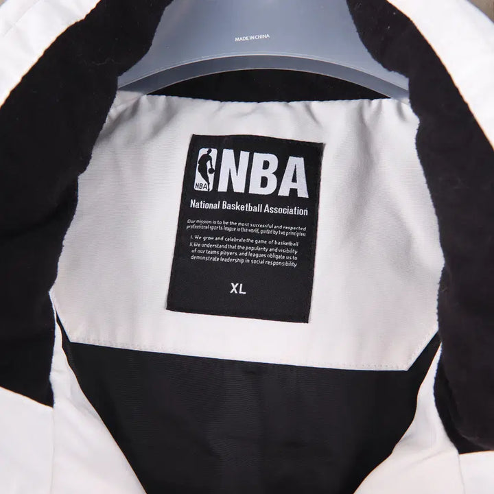 [BUNJANG] NBA Chicago Bulls Silicone Patch Down Jacket (XL) / NBA 시카고 불스 실리콘 패치 4포켓 태양 다운 점퍼 (XL)