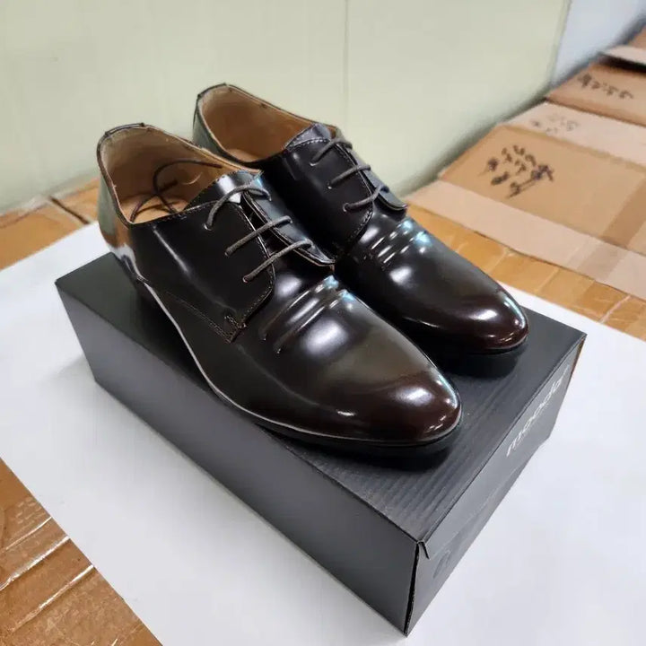 [BUNJANG] Height Increasing Shoes (Size 250-270) / 키높이구두 15,000원 입니다 (250~270)