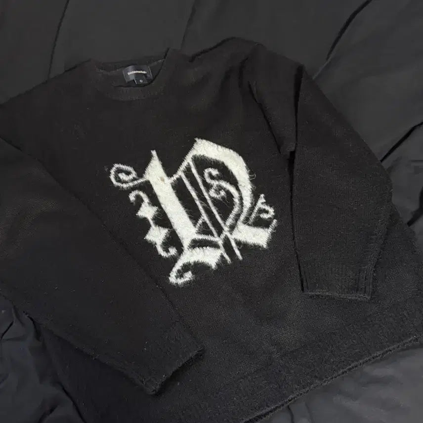 [BUNJANG] This Is Never That Fortuna Logo Sweater / 디스이즈네버댓 포투나 로고 스웨터 니트