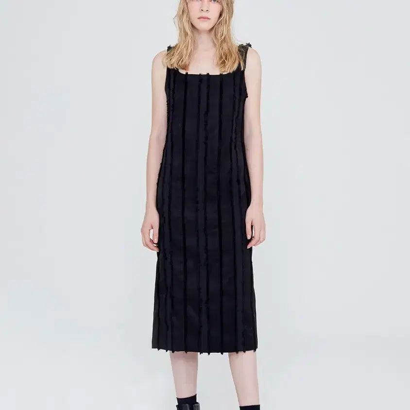 [BUNJANG] Locle Tape Sleeveless Dress / 새상품) Locle 로클 테이프 슬리브리스 드레스 블랙