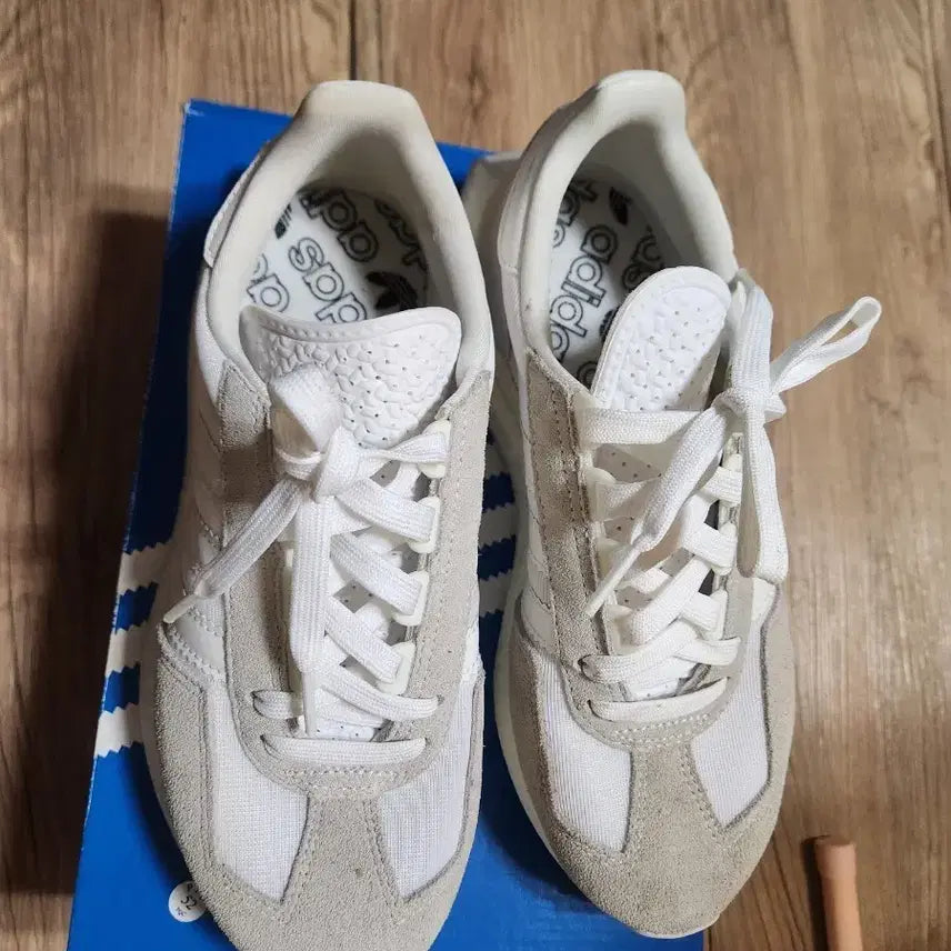 [BUNJANG] Adidas Sneakers / 아디다스 운동화