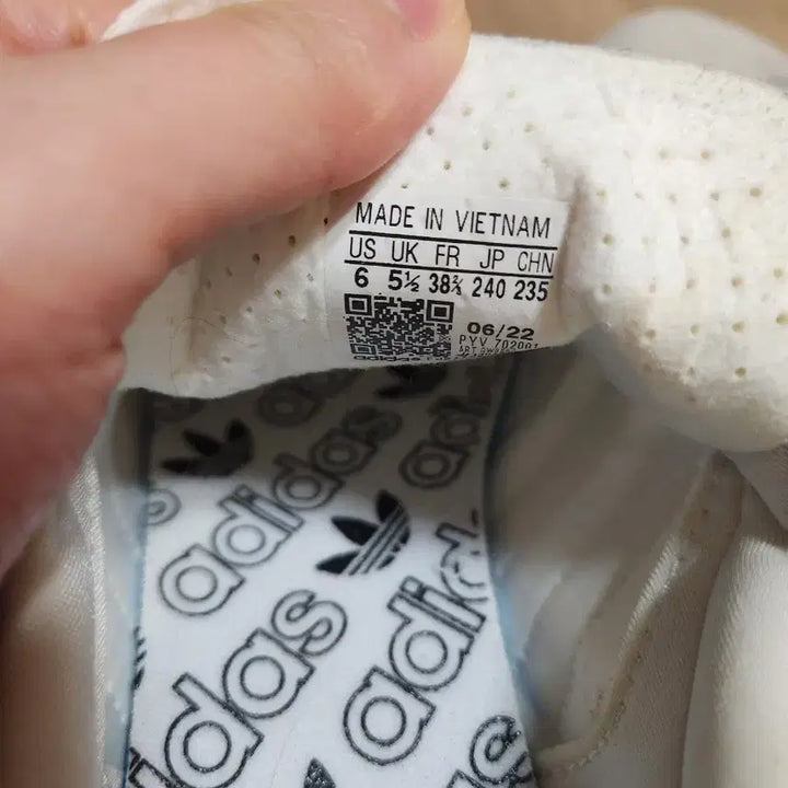 [BUNJANG] Adidas Sneakers / 아디다스 운동화