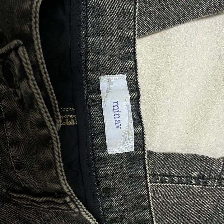 [BUNJANG] Minav Wide Coating Biker Denim Pants / 미나브 와이드 코팅 바이커 데님팬츠