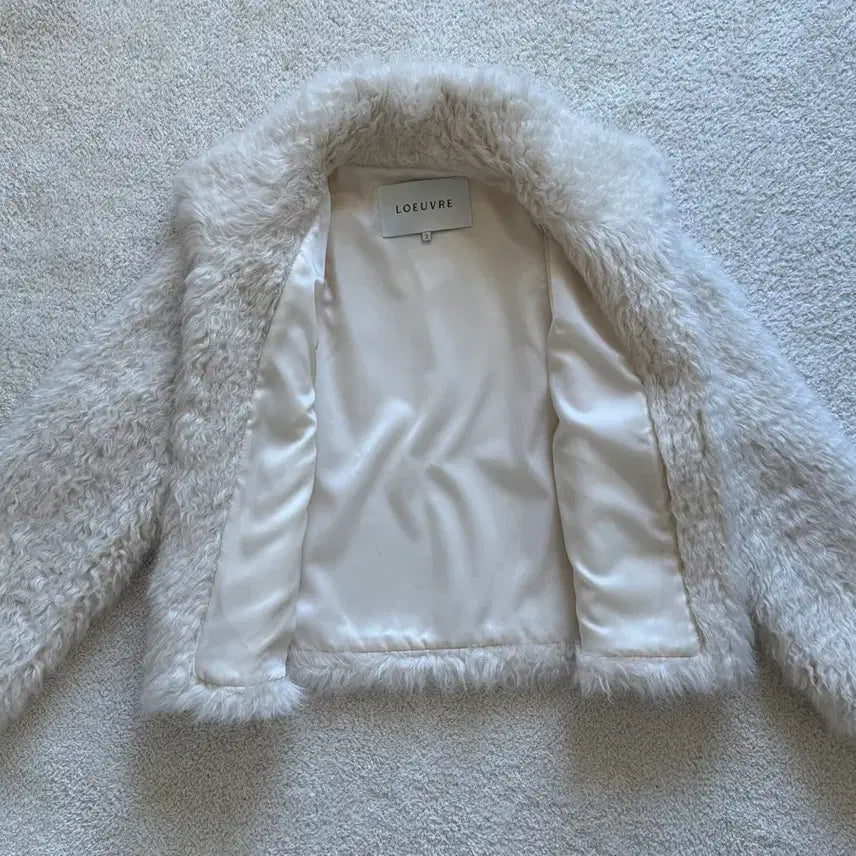 [BUNJANG] Loeuvre Fox Fur High Neck Short Jacket (Size 2) / [루에브르] 폭스퍼 하이넥 숏자켓 (사이즈2)