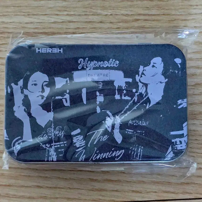 [BUNJANG] 아이유 [THE WINNING] PHOTO CARD SET 틴케이스 / 아이유 [THE WINNING] PHOTO CARD SET 틴케이스