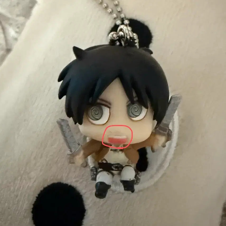 [BUNJANG] Attack on Titan Eren Chimi-Chara Mini Figure Keychain / [진격의 거인] 에렌 카라코레 치미캬라 키링 가챠 미니 피규어 스트랩