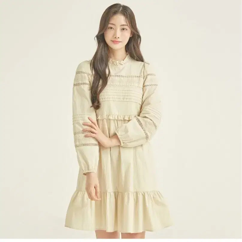 [BUNJANG] Roem Lace Punching Dress (Ivory) / 로엠 레이스 펀칭 원피스 새제품(아이보리) 판매합니다.