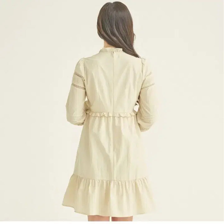 [BUNJANG] Roem Lace Punching Dress (Ivory) / 로엠 레이스 펀칭 원피스 새제품(아이보리) 판매합니다.