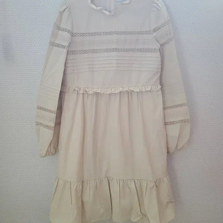 [BUNJANG] Roem Lace Punching Dress (Ivory) / 로엠 레이스 펀칭 원피스 새제품(아이보리) 판매합니다.