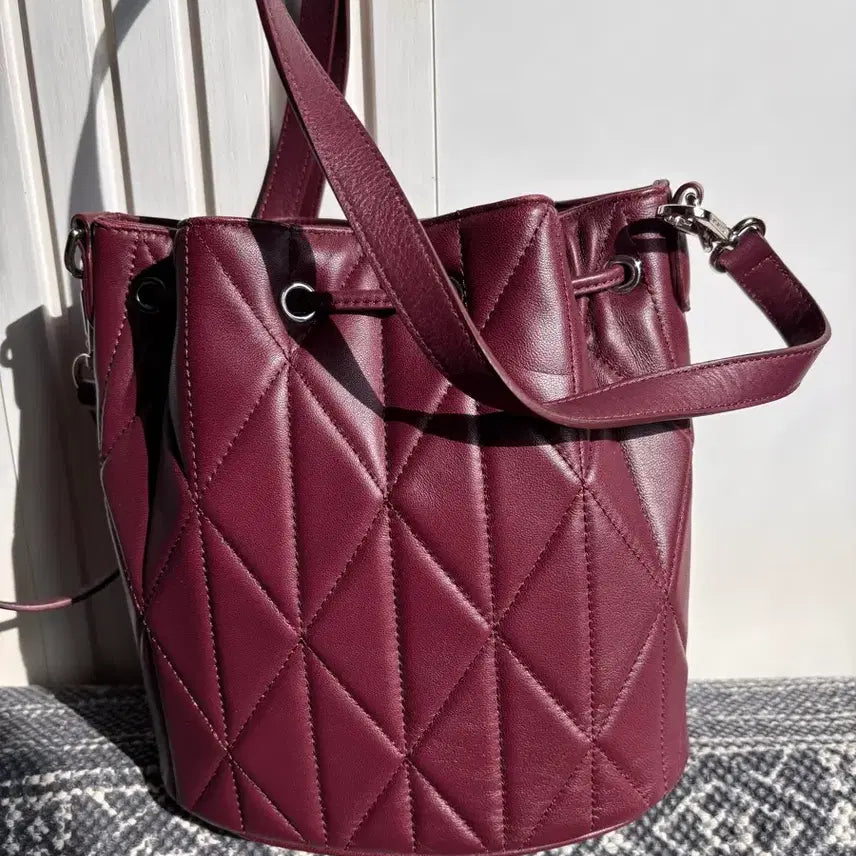 [BUNJANG] Lancaster Bucket Bag / Lancaster 랑캐스터 양가죽 버킷백