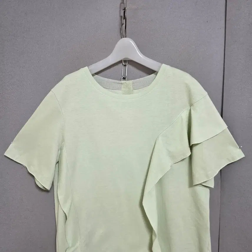 [BUNJANG] ZIC JIGOTT Frill Detail T-shirt FF / 지컷 프릴처리포인트 티셔츠 FF  n1255