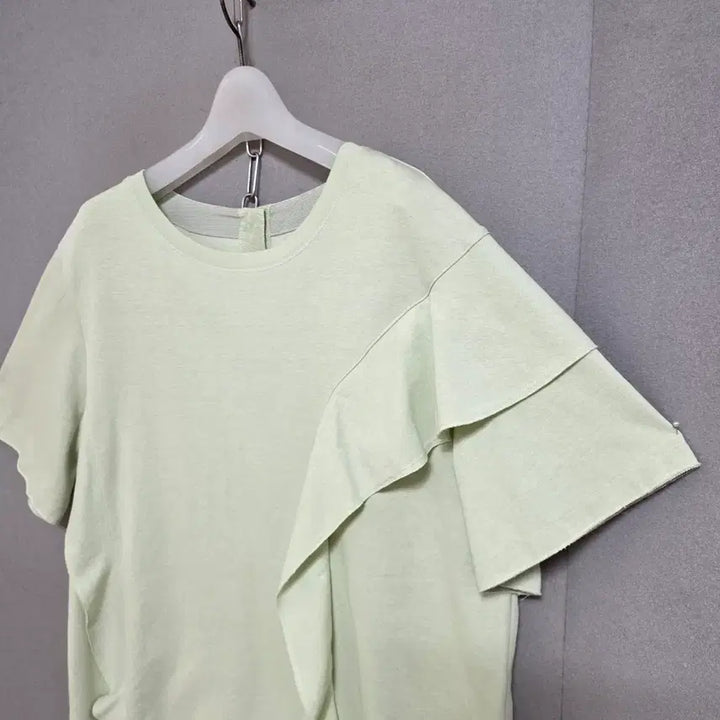 [BUNJANG] ZIC JIGOTT Frill Detail T-shirt FF / 지컷 프릴처리포인트 티셔츠 FF  n1255