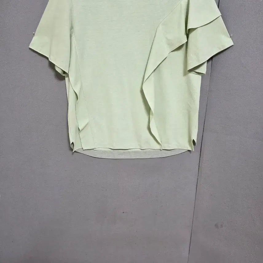 [BUNJANG] ZIC JIGOTT Frill Detail T-shirt FF / 지컷 프릴처리포인트 티셔츠 FF  n1255