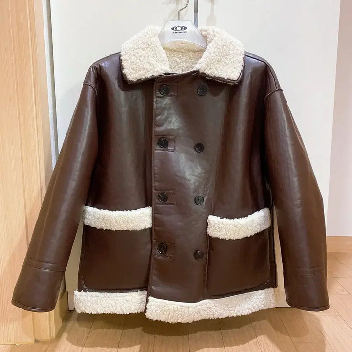 [BUNJANG] Reversible Double Button Faux Shearling Leather Jacket / 리버시블 뽀글이 더블 버튼 양털 레더 무스탕 자켓