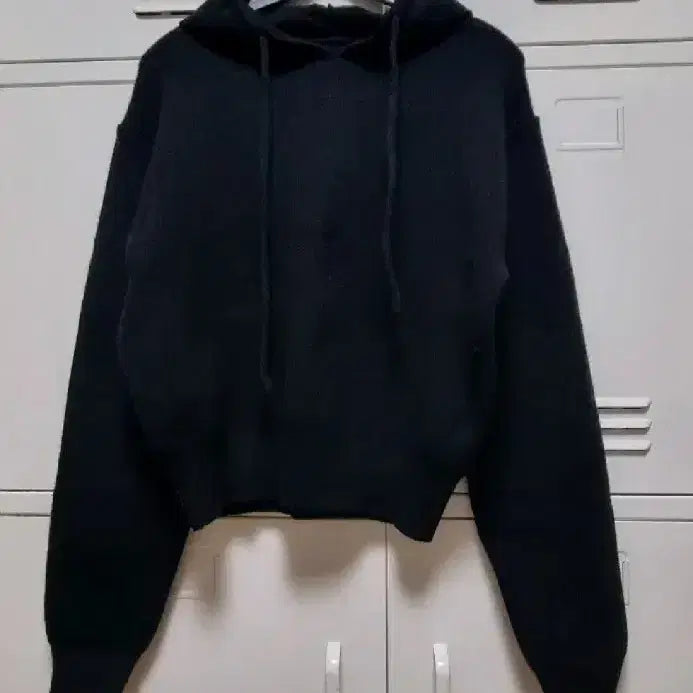 [BUNJANG] Autumn Koi Hooded Knit Black / 어텀 코이 후드 니트 - 블랙