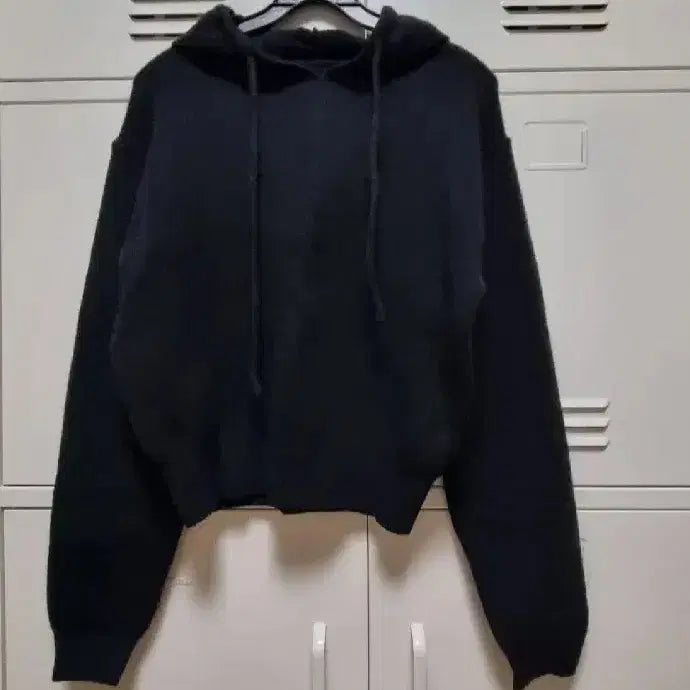 [BUNJANG] Autumn Koi Hooded Knit Black / 어텀 코이 후드 니트 - 블랙