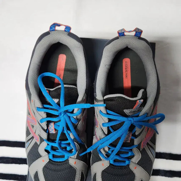 [SOLD OUT] [285] 뉴발란스 ML610 트레킹 운동화 판매합니다.