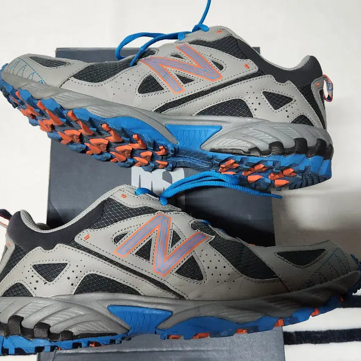 [SOLD OUT] [285] 뉴발란스 ML610 트레킹 운동화 판매합니다.
