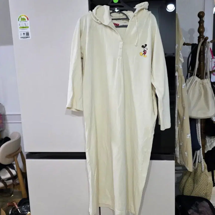 [BUNJANG] Mickey Mouse Ivory Hooded Long Dress / 미키마우스 후드 롱 원피스 아이보리