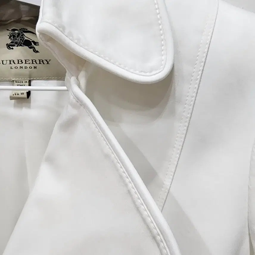[BUNJANG] Burberry London White Women&