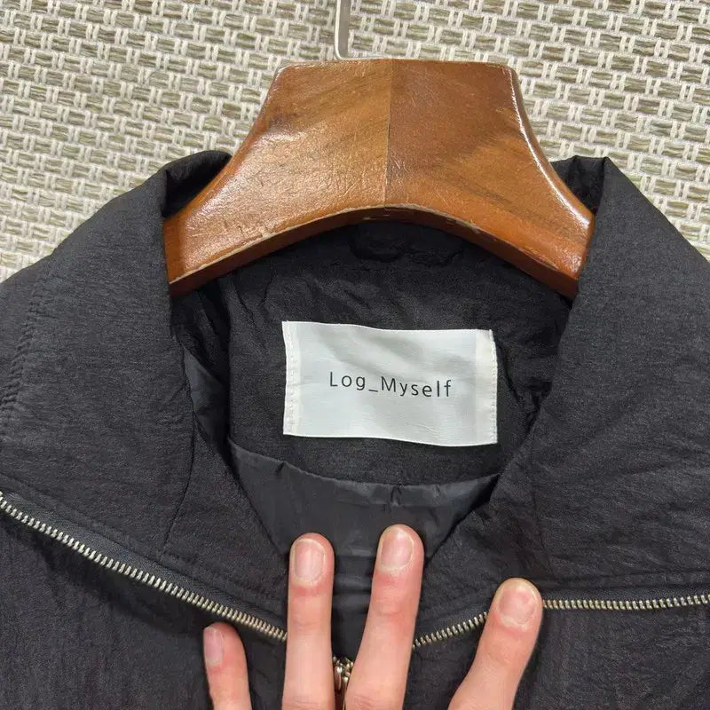 [SOLD OUT] 빈티지 캐주얼 스트링 크롭 바람막이 L M10007