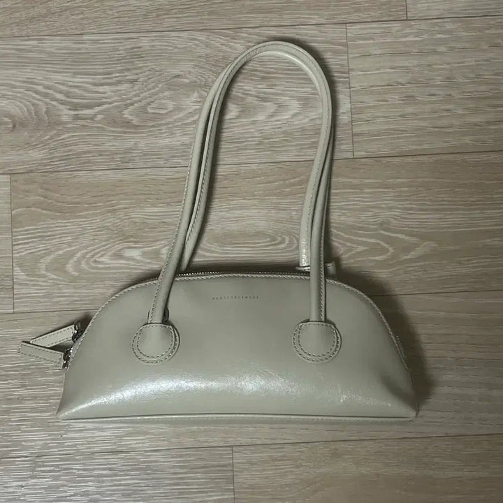 [BUNJANG] Margesherwood Bessette Shoulder Bag / 마지셔우드 베셋 숄더백 BESSETTE SHOULDER