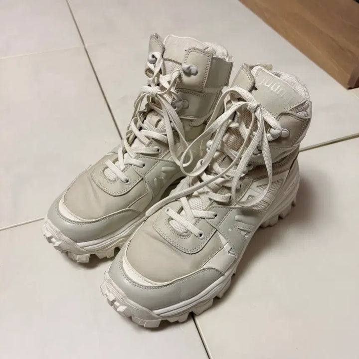 [BUNJANG] Junn J High Top Sneakers White 42 / 준지(Junn J) 컬렉션 하이탑 화이트 42