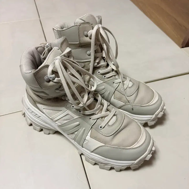[BUNJANG] Junn J High Top Sneakers White 42 / 준지(Junn J) 컬렉션 하이탑 화이트 42