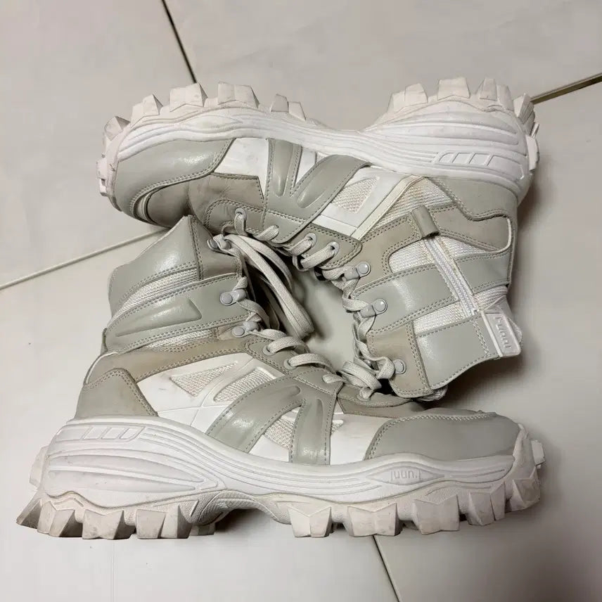 [BUNJANG] Junn J High Top Sneakers White 42 / 준지(Junn J) 컬렉션 하이탑 화이트 42