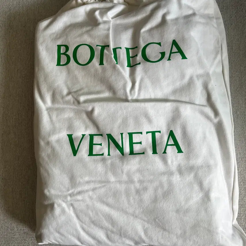 [BUNJANG] Bottega Veneta Padded Tote Bag Black / 보테가베네타 패딩 토트백 블랙 새싱품