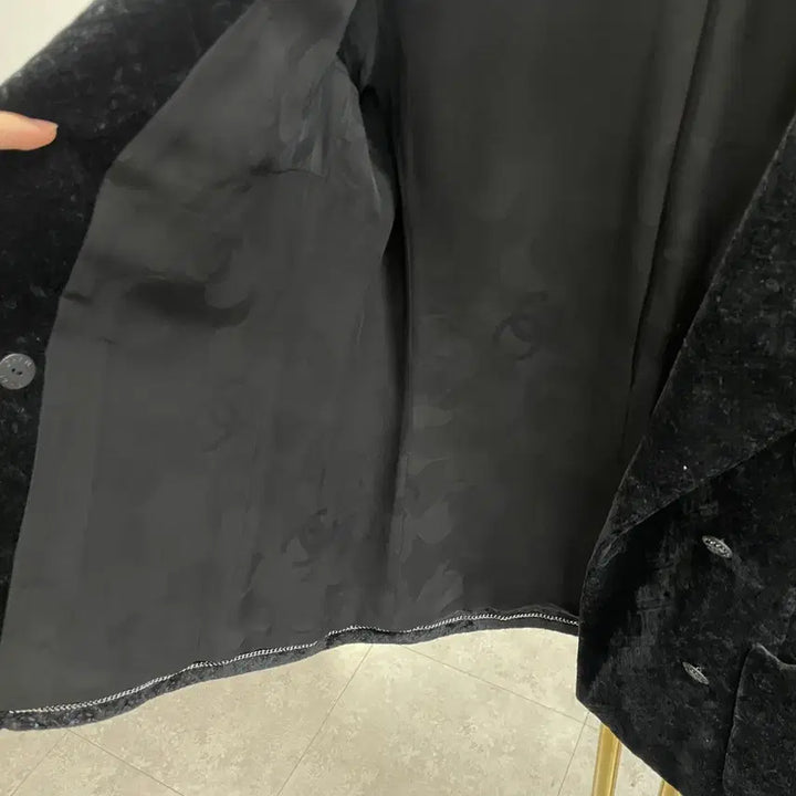 [BUNJANG] Chanel 21A Camellia Pattern Velvet Double Jacket / (38) 샤넬 21A 공방컬렉션 까멜리아 패턴 벨벳 더블자켓