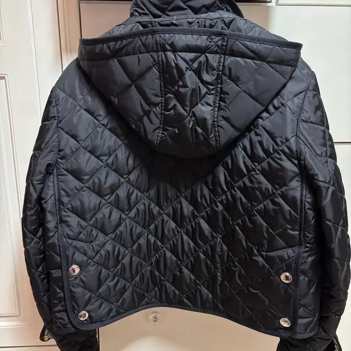 [BUNJANG] Burberry Quilted Crop Jacket / 버버리 후드 크롭 퀼팅 자켓