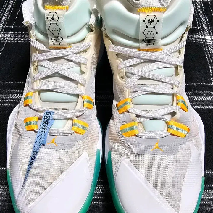 [BUNJANG] Nike Jordan Zion 1 PF White Dynamic Turquoise Sneakers / 나이키 조던 자이언 1PF 화이트 다이나믹 더콰이즈