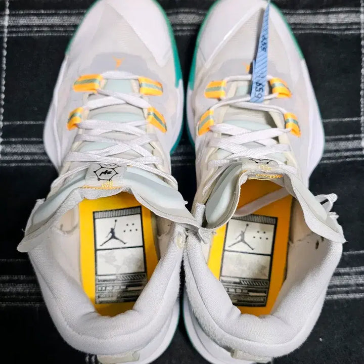 [BUNJANG] Nike Jordan Zion 1 PF White Dynamic Turquoise Sneakers / 나이키 조던 자이언 1PF 화이트 다이나믹 더콰이즈