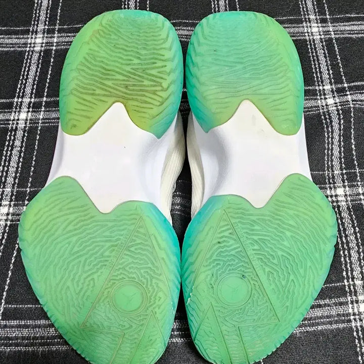 [BUNJANG] Nike Jordan Zion 1 PF White Dynamic Turquoise Sneakers / 나이키 조던 자이언 1PF 화이트 다이나믹 더콰이즈