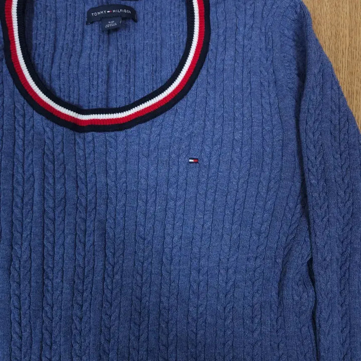 [BUNJANG] Tommy Hilfiger Women's Blue Cable Knit Sweater (S) / 타미힐피거 여성 블루 꽈배기 니트 긴팔 S